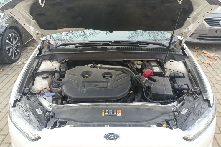 福特 蒙迪欧 2013款 2.0L GTDi200豪华型机舱底盘24