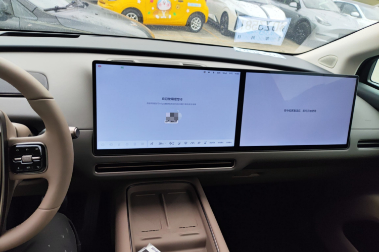 理想汽车 理想i8 2025款 标准版中控内饰16