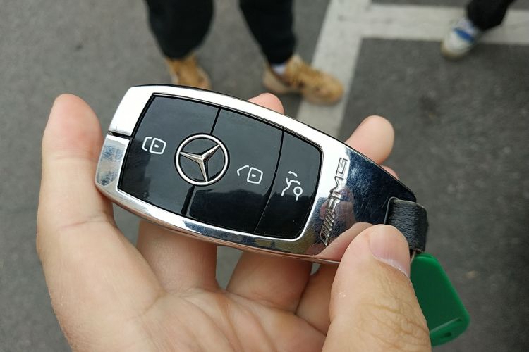 奔驰V级 2018款 V 260 领航版 国VI中控内饰7001