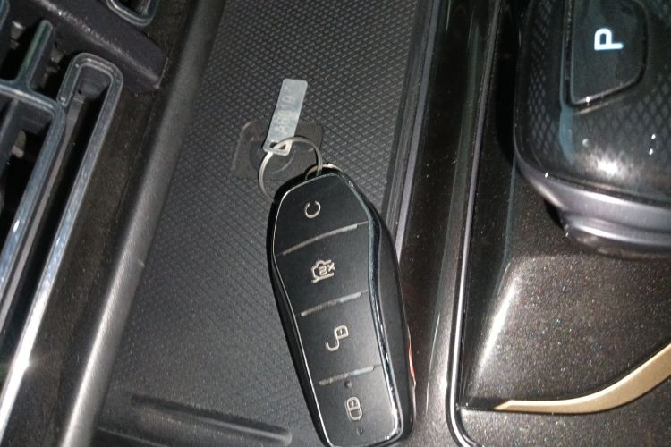 比亚迪 护卫舰07 2023款 DM-i 100KM 旗舰型中控内饰7001