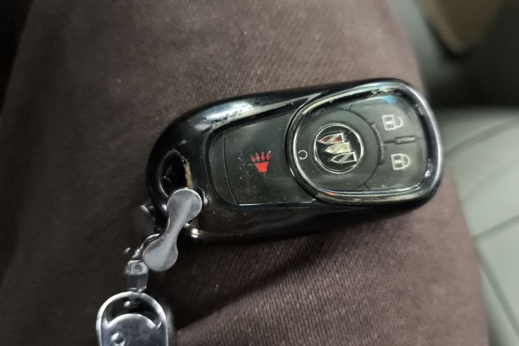 别克GL8 2022款 陆上公务舱 652T 舒适型中控内饰11