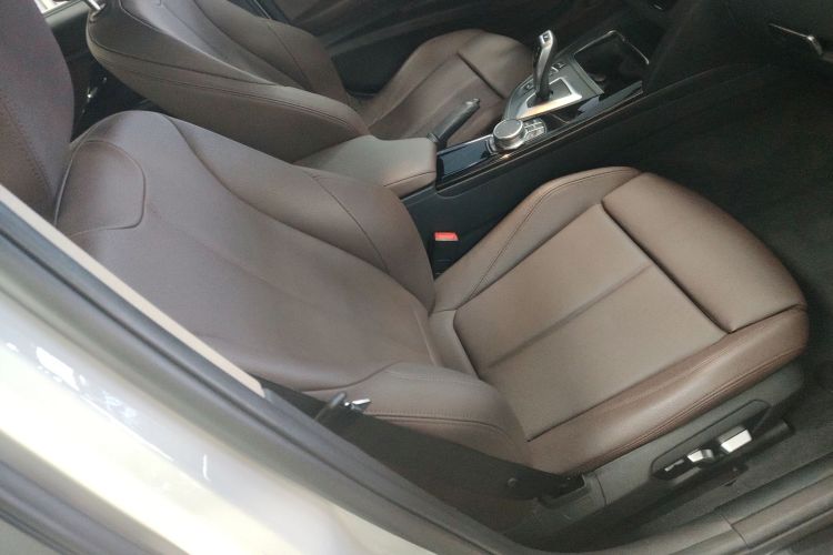 宝马3系 2019款 320Li 时尚型局部细节41