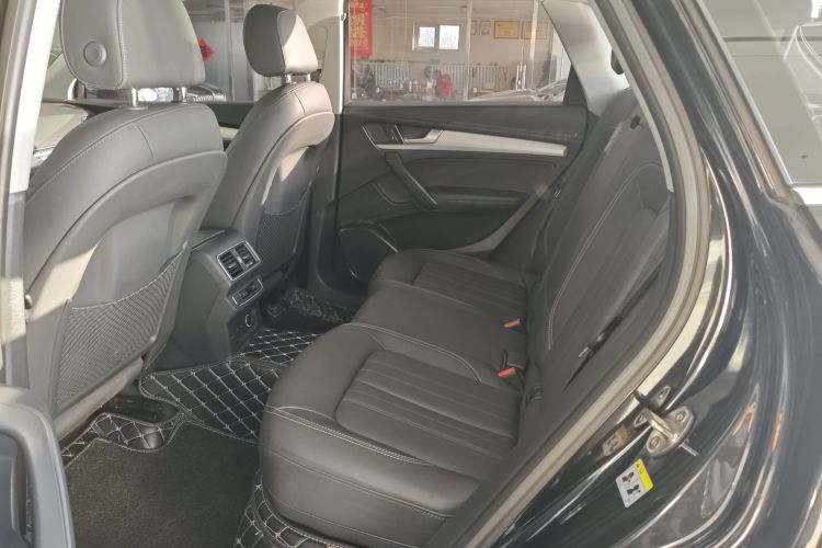 奥迪Q5L 2020款 40 TFSI 荣享时尚型中控内饰7004