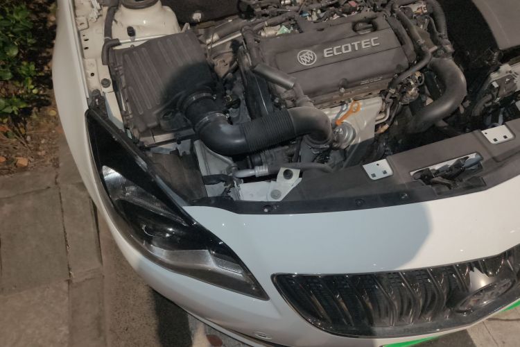 别克 君威 2015款 1.6T 精英技术型局部细节9006