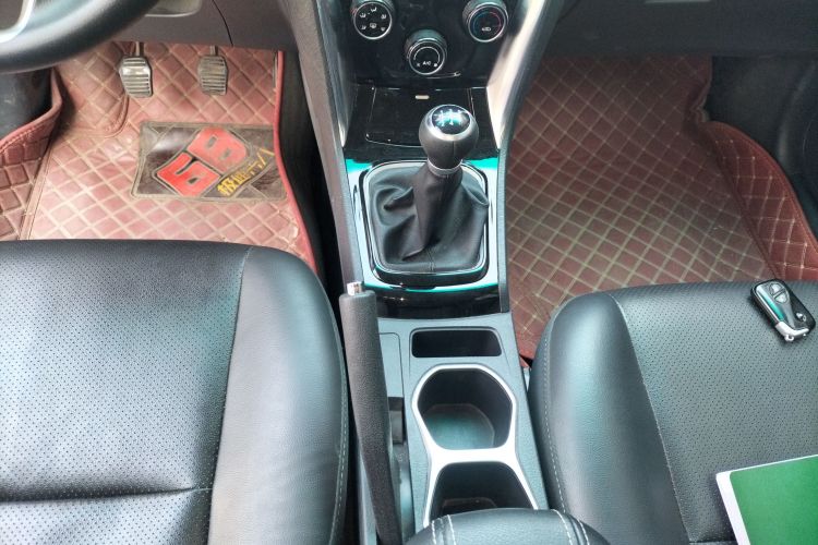 比亚迪F3 2020款 1.5L 手动豪华版中控内饰18