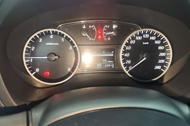 日产 轩逸 2022款 经典 1.6XE CVT舒适版中控内饰14