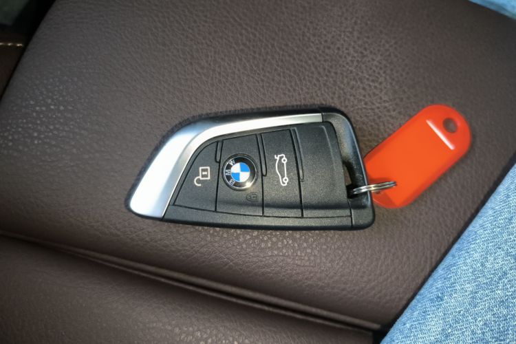 宝马1系 2019款 118i M运动套装中控内饰11