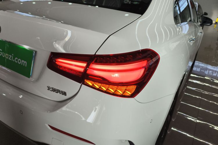 奔驰A级 2025款 A 200 L 时尚型车身外观6006