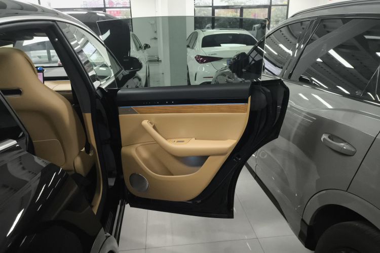 鸿蒙智行 智界R7 2024款 纯电 736km UItra中控内饰45