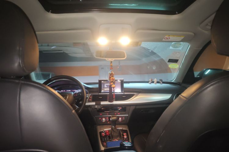 奥迪A6L 2014款 30 FSI 技术型中控内饰22
