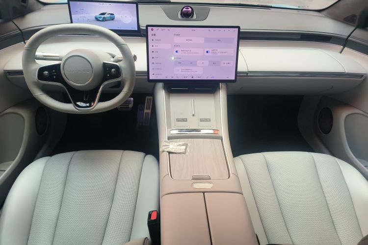 鸿蒙智行 智界S7 2025款 855km Max中控内饰7002