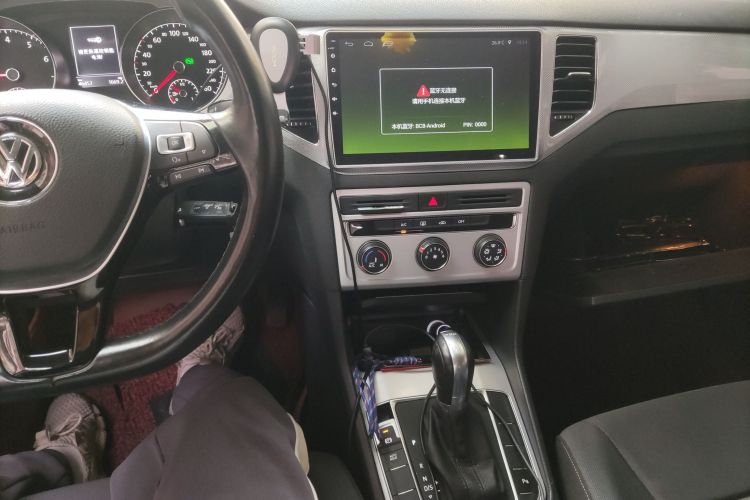 大众 高尔夫·嘉旅 2016款 230TSI 自动进取型中控内饰16