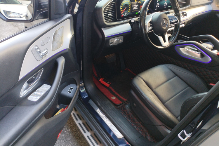 奔驰GLE轿跑 2020款 GLE 450 4MATIC 轿跑SUV 时尚型局部细节19