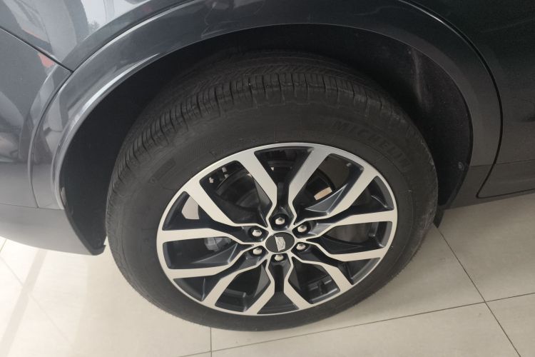 凯迪拉克XT5 2022款 2.0T 四驱豪华型（蜂鸟版）车身外观56