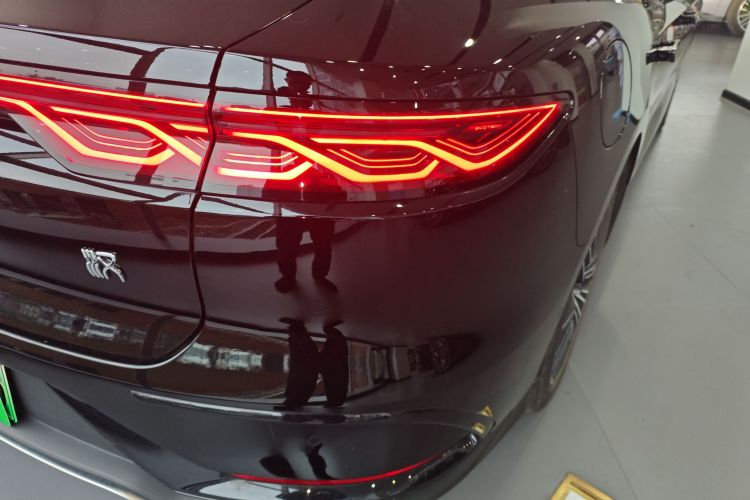 比亚迪 汉 2025款 DM-i 125KM激光雷达智驾型车身外观6006