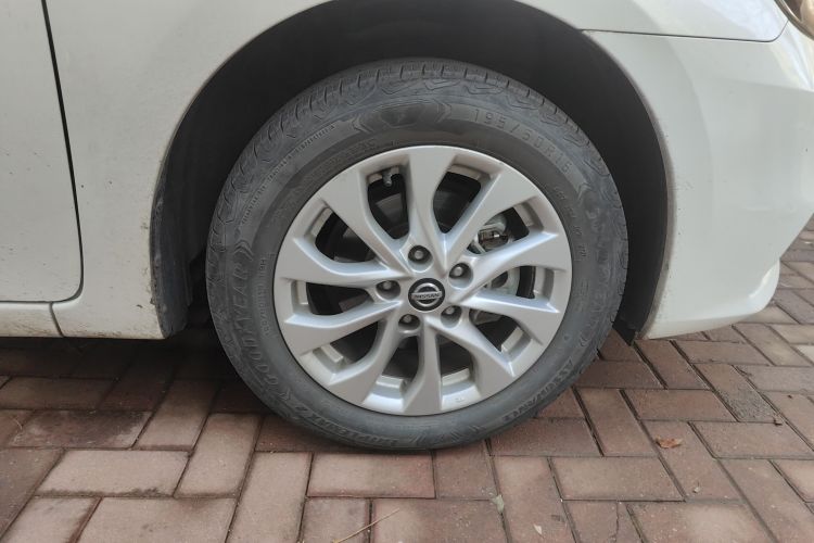 日产 轩逸 2016款 1.6XL  CVT尊享版车身外观10