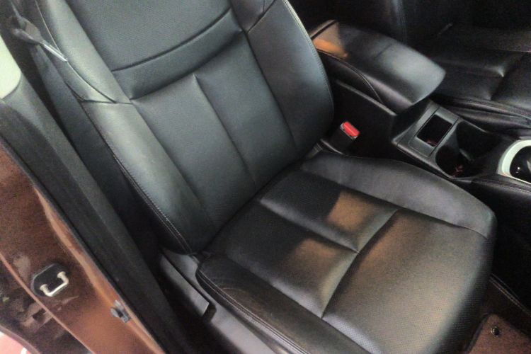 日产 奇骏 2014款 2.0L CVT智领版 2WD局部细节41