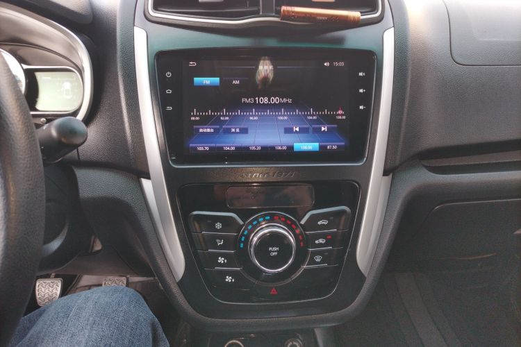 SWM斯威汽车 SWM斯威X3 2021款 1.5L 手动舒适型 7座中控内饰16