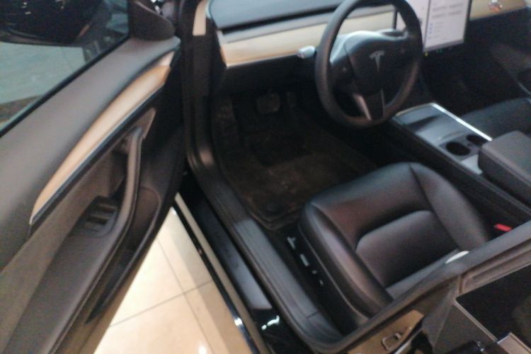 特斯拉 Model 3 2022款 后轮驱动版中控内饰7003
