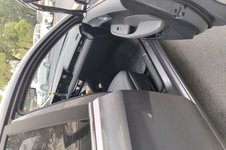 荣威i5 2024款 1.5L CVT尊荣版局部细节9005