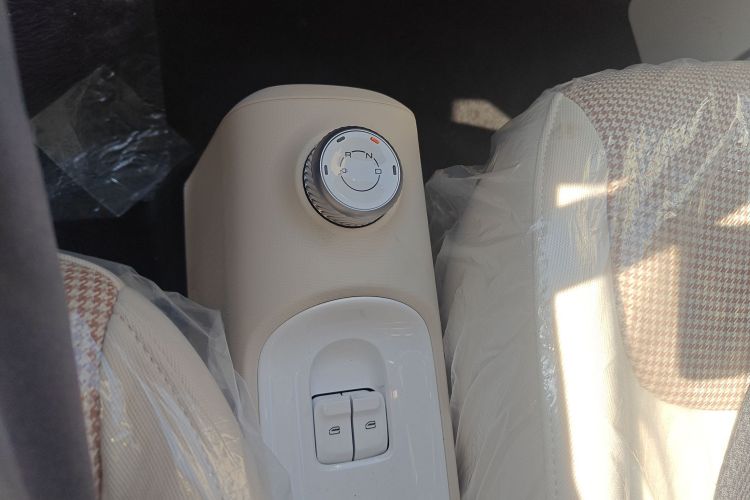 五菱汽车 宏光MINIEV 2024款 第三代 215km 青春版局部细节18