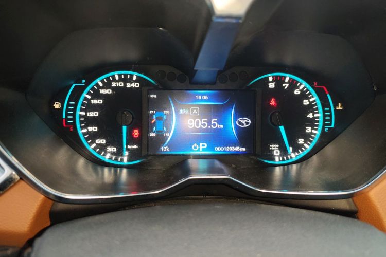 东南DX7 2015款 1.5T 自动尊贵型中控内饰14