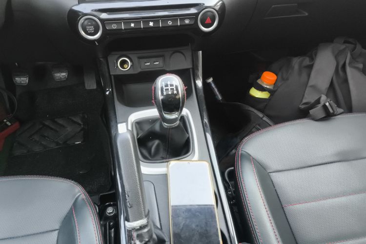 凯翼X3 2019款 1.5L 手动智耀版中控内饰18