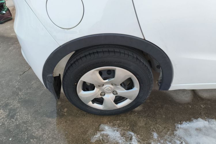 宝骏310 2016款 1.2L 手动超值型车身外观6008