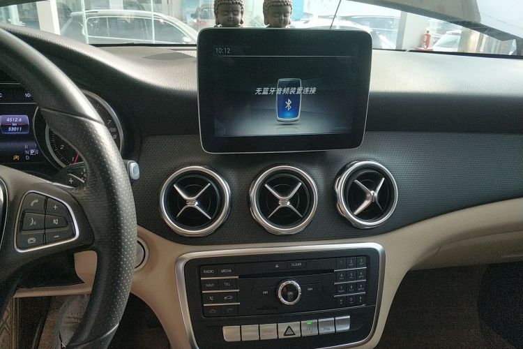 奔驰GLA 2017款 GLA 200 动感型局部细节16