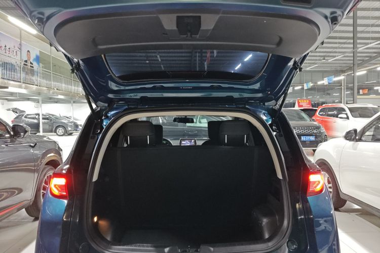 大运 悦虎 2023款 300 标准版机舱底盘23