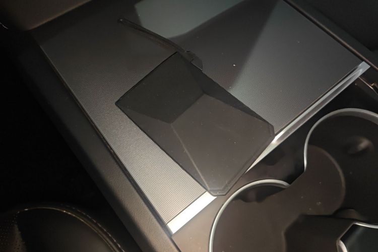 特斯拉 Model 3 2023款 长续航全轮驱动版中控内饰7001