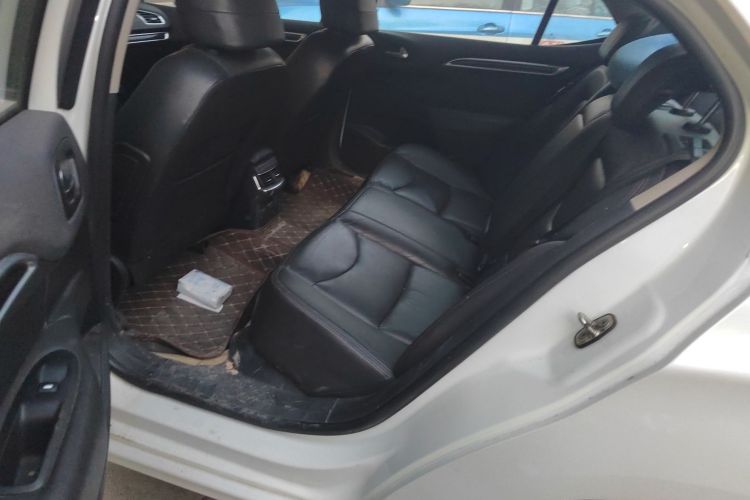 雪铁龙C4L 2013款 1.6THP 自动劲智版中控内饰21