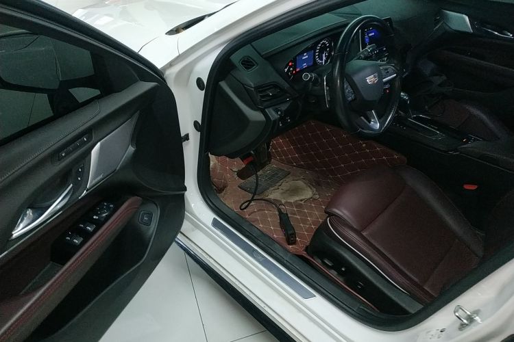 凯迪拉克CT4 2020款 28T 精英型中控内饰7003