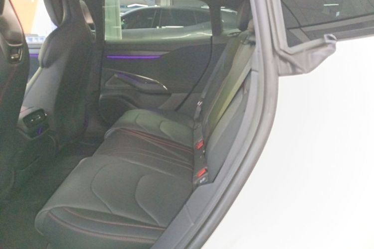 小米汽车 小米SU7 2024款 四驱超长续航高阶智驾Max版中控内饰7004