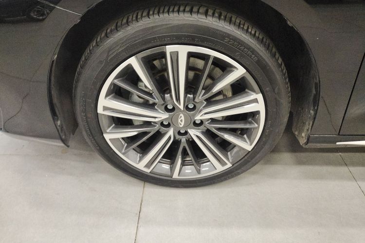 奇瑞 艾瑞泽8 2023款 1.6T DCT雅车身外观6002