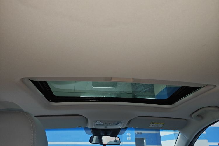 北京汽车 北京EU5 2018款 R550 智潮版中控内饰22