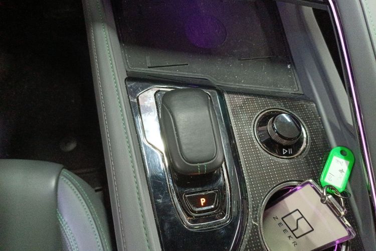 极氪001 2023款 WE版 86kWh局部细节18