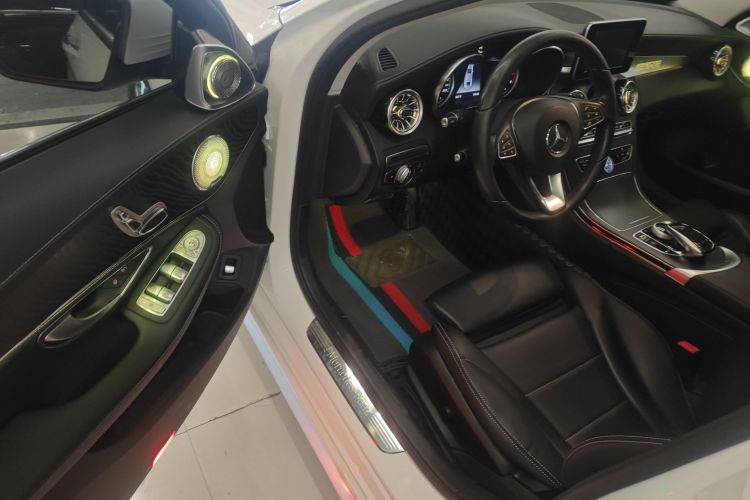 奔驰C级 2018款 C 180 L 时尚型运动版中控内饰7003