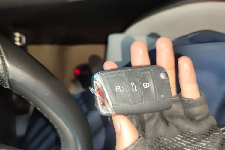 大众 迈腾 2025款 改款 众享款 330TSI DSG豪华型中控内饰11