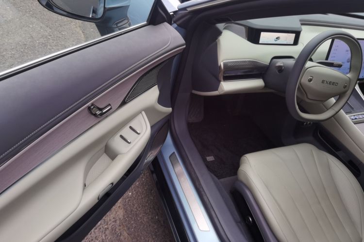 星途 星纪元 ES 2024款 Max长续航版中控内饰20