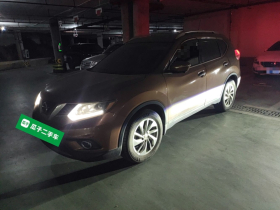 日产 奇骏 2014款 2.5L CVT至尊版 4WD