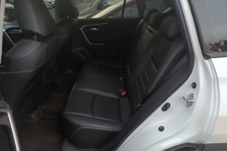 丰田 RAV4荣放 2023款 2.0L CVT两驱风尚Plus版中控内饰7004