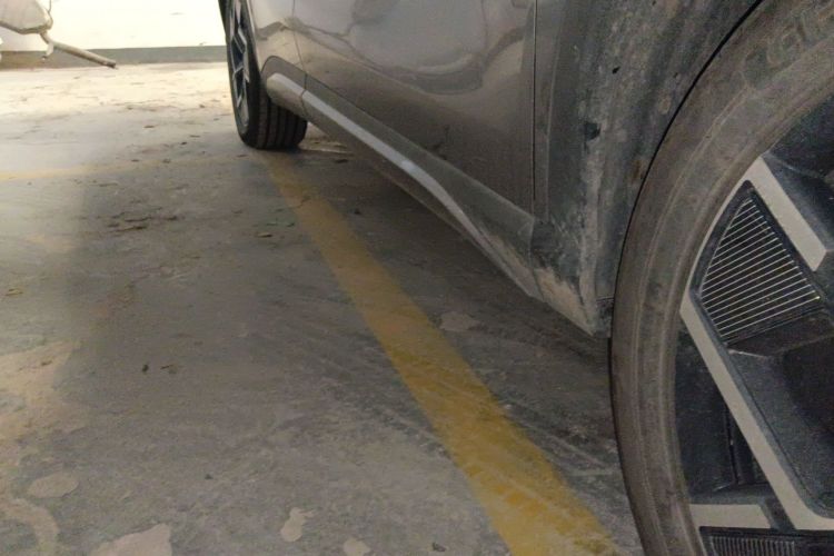 比亚迪 元PLUS 2023款 冠军版 510KM 超越型局部细节9001