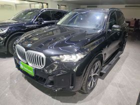 宝马X5 2023款 xDrive 30Li 尊享型M运动曜夜套装
