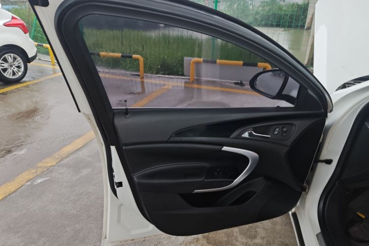 别克 君威 2014款 1.6T 时尚技术型中控内饰47