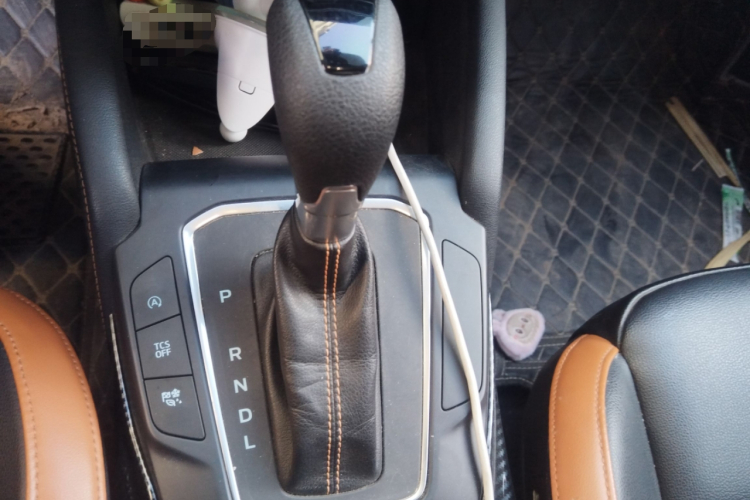 福特 福克斯 2022款 两厢 EcoBoost 180 自动竞速版中控内饰18