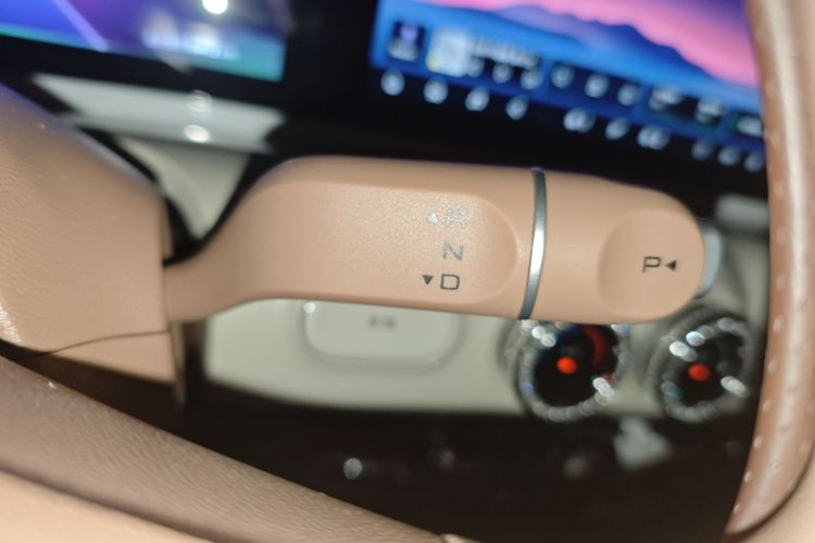 五菱汽车 五菱缤果 2025款 333km 灵犀互联款中控内饰18