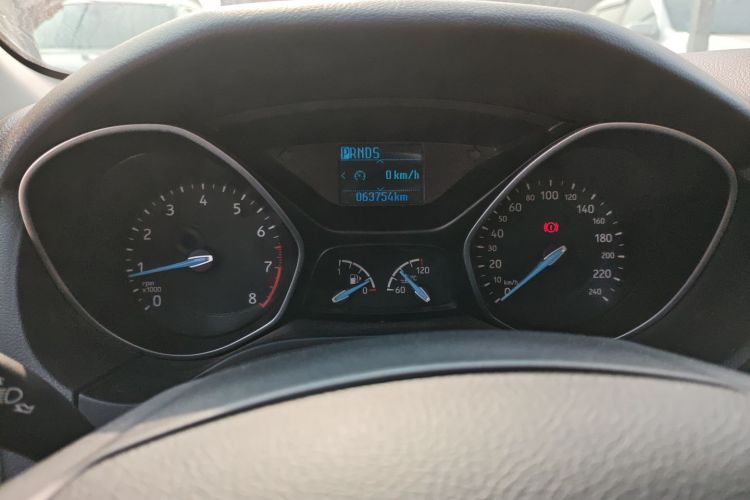 福特 福克斯 2018款 三厢经典 1.6L 自动风尚型智行版中控内饰14