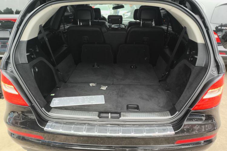 奔驰R级 2017款 R 320 4MATIC 商务型臻藏版局部细节23