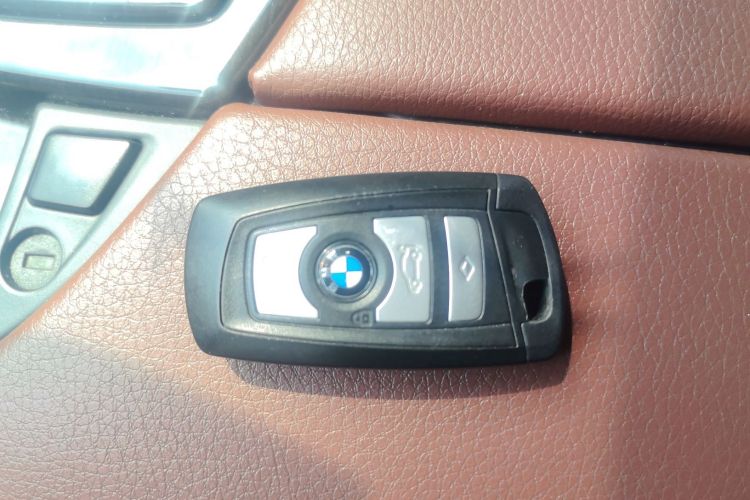 宝马5系(进口) 2011款 535i xDrive豪华型中控内饰7001